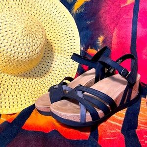 Black Earth Origins Foam Wedge Sandals